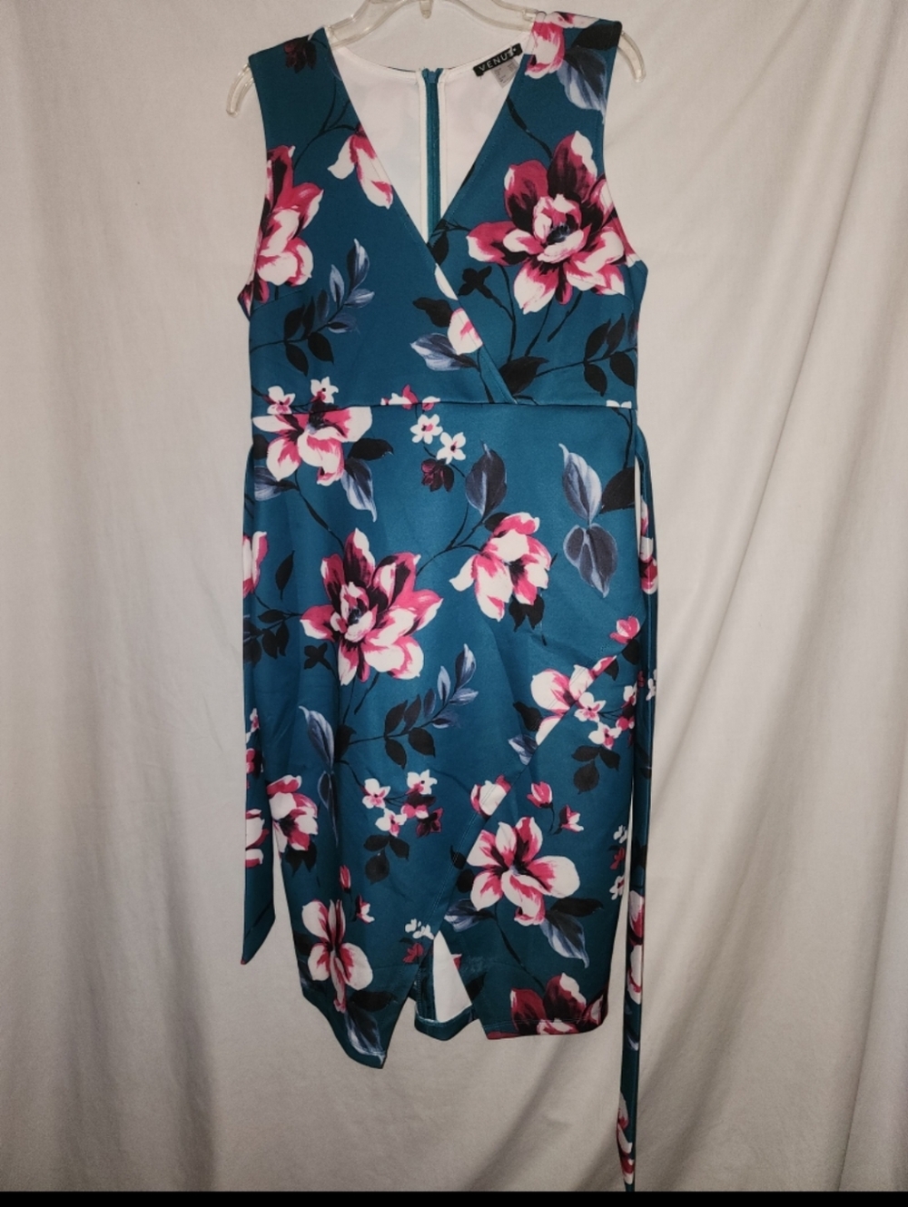 Venus womens size large teal floral dress